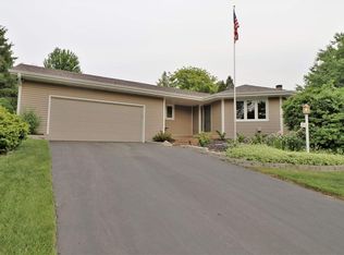 3923 Eaton Dr, Rockford, IL 61114