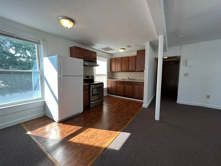 247 Bussey St #2 — Photo 5