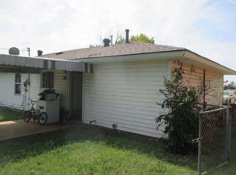2nd image of 1102 Westlawn Ave