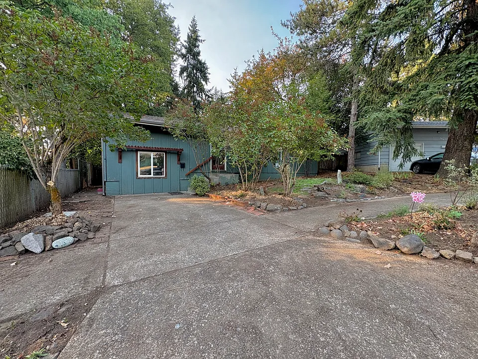 3060 Onyx St
