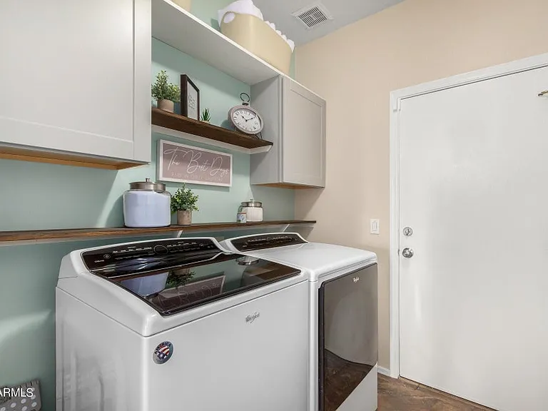 2130 E Finley St — Photo 54