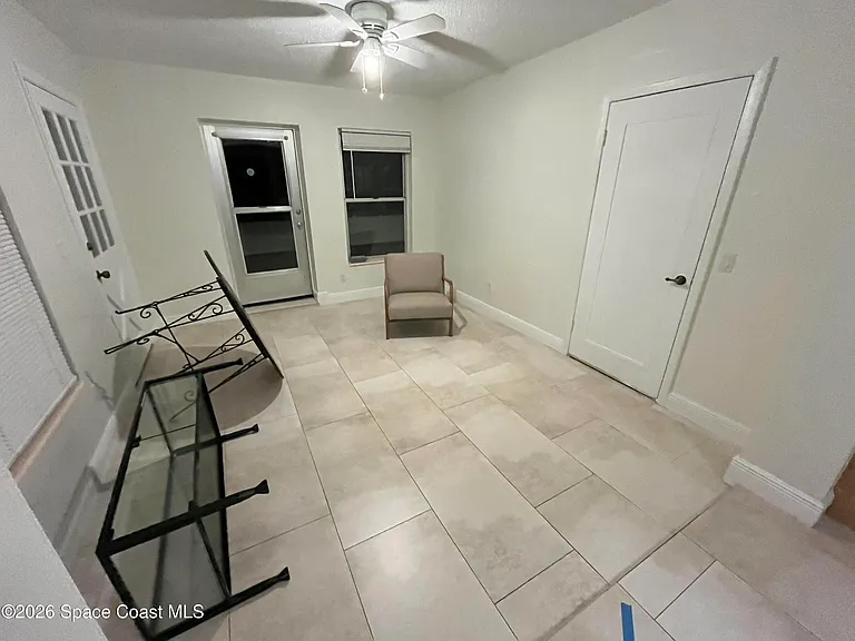 303 Princeton Ave — Photo 4