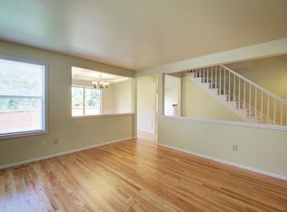 17411 NE 28th St, Redmond, WA 98052