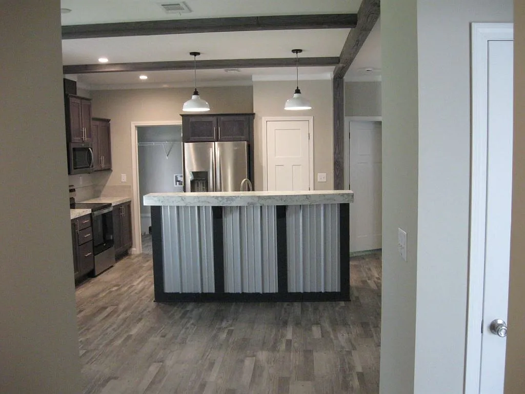 3 bed, 2.0 bath, 1251 sqft, $1,399 — Photo 3