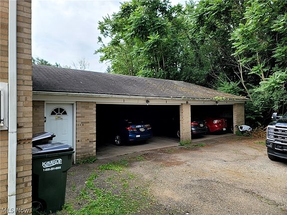 2nd image of 1719 Fulton Rd NW