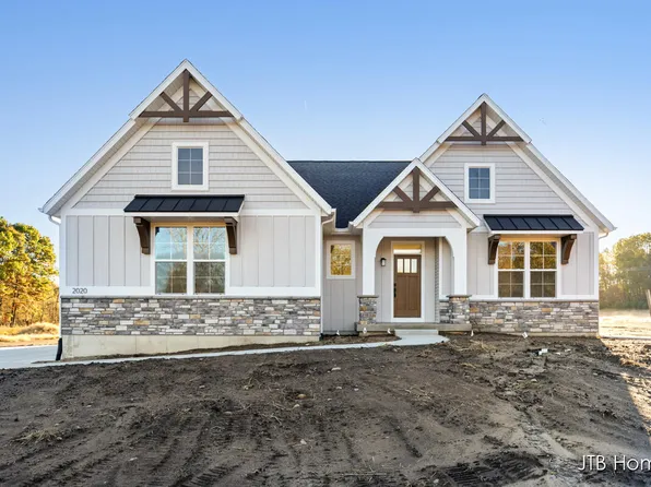 2020 Fallasburg Park Dr NE #1, Lowell, MI 49331