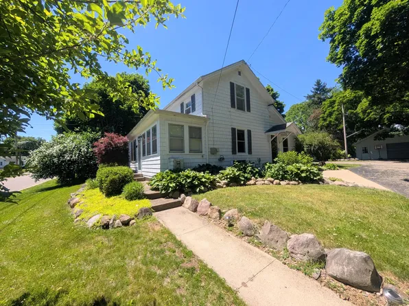 1020 S Marshall Ave, Marshall, MI 49068