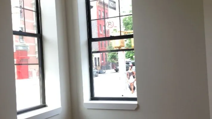 Rented by Nooklyn NYC LLC | media 4