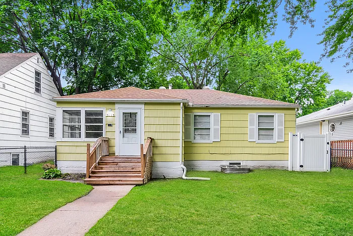 5115 Vincent Ave N — Photo 1