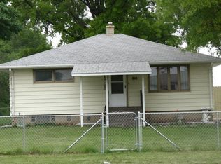 818 W 14th St, Grand Island, NE 68801