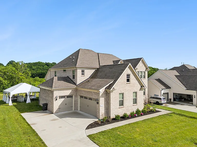 3208 Chase Point Dr — Photo 4