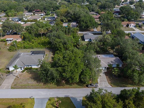 4th image of 1042 Arden Ter NW