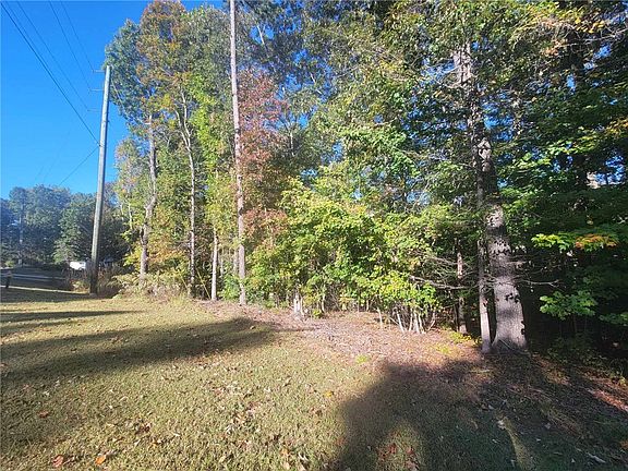 4th image of 103 & 104 Chickasaw Dr