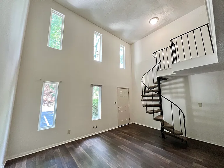 Glenview Apartments — Photo 63