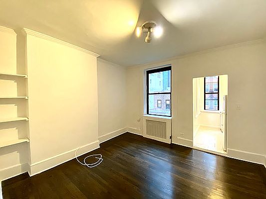1st image of 243 E 39th St APT 3C
