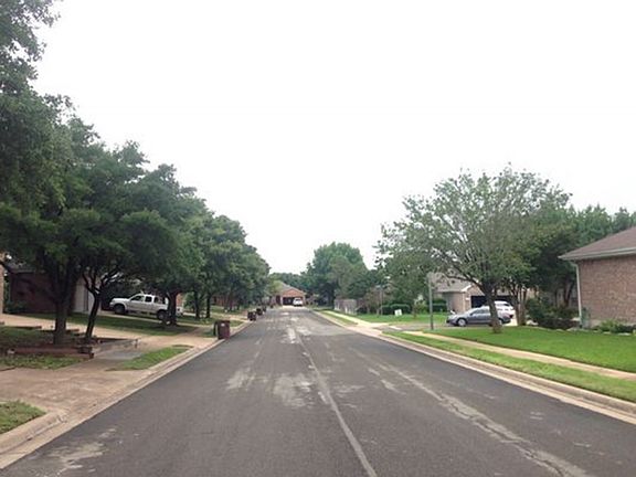 4th image of 2815 Pioneer Way