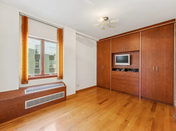 2964 Brighton Sixth Street image 14 of 26