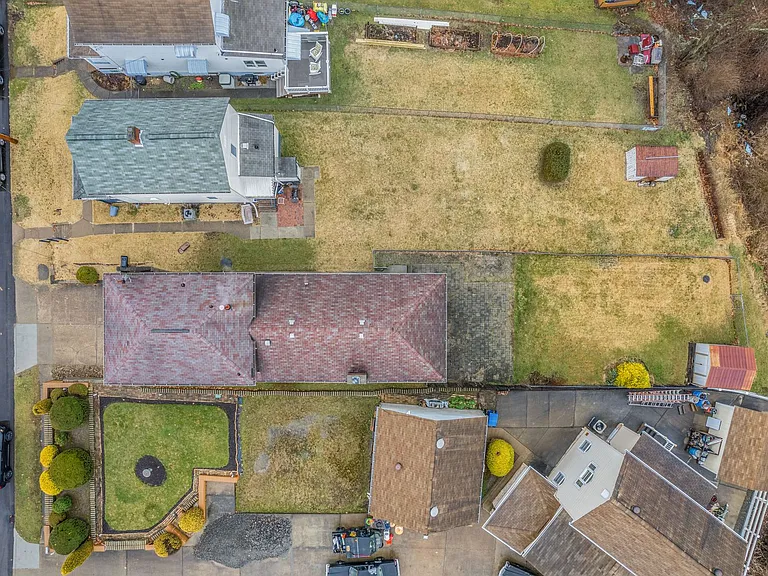250 Vine St — Photo 5