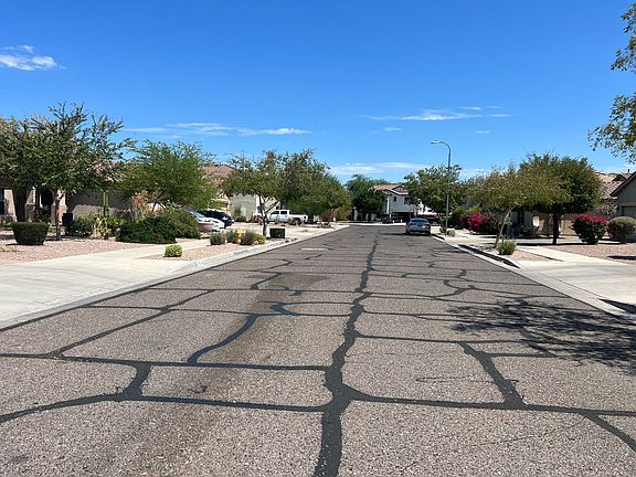5th image of 509 E Milada Dr