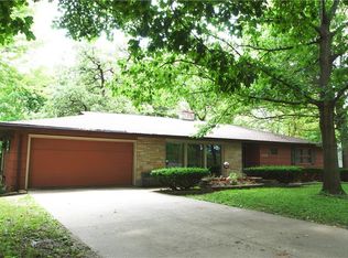 105 Oakwood Ave, Newton, IA 50208