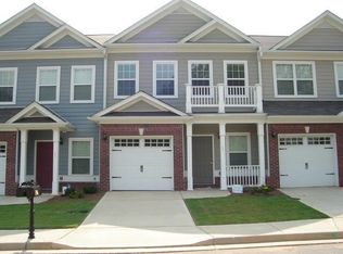 7807 Carnegie Dr, Fairburn, GA 30213