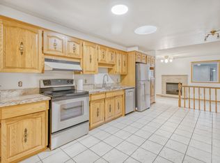 255 Columbia Dr, Winnipeg, MB R3Y1G7