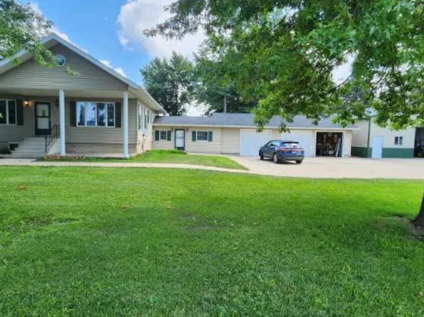 1654 Hoover Rd, Deer Grove, IL 61243