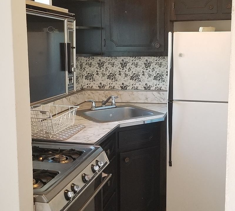 1st image of 108 Parkinson Ave #2D