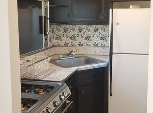 108 Parkinson Ave #2D, Staten Island, NY 10305