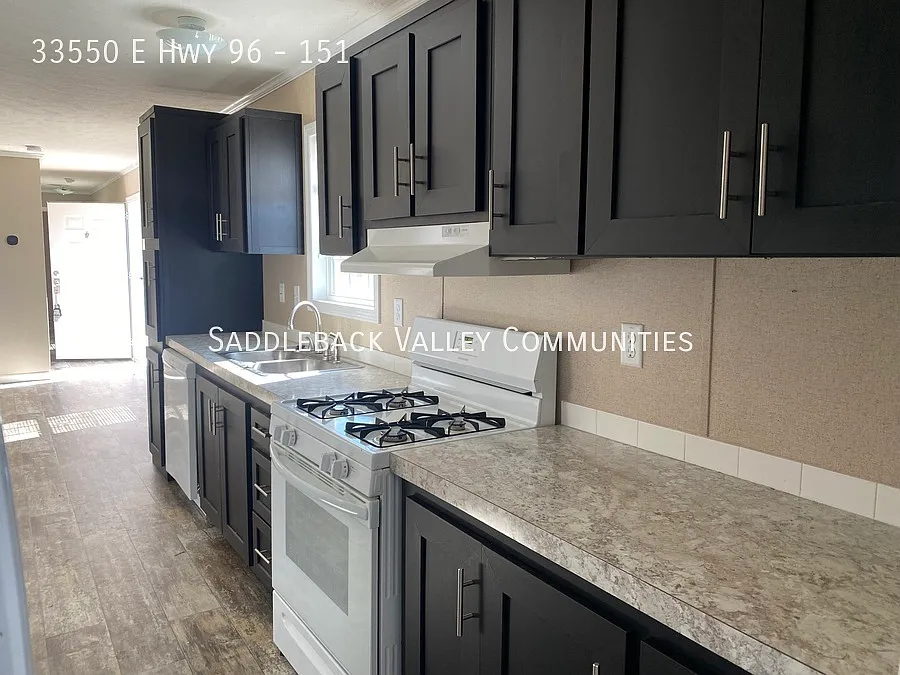 3 bedroom 2 bath Manufactured home — Photo 4