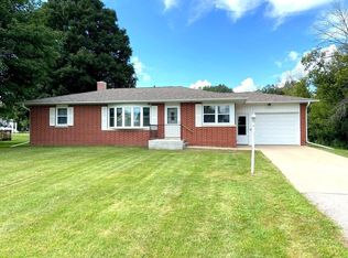 3035 Clark St, Charles City, IA 50616