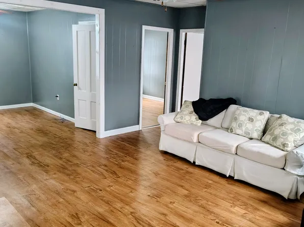 463 Linden St #2, Fall River, MA 02720