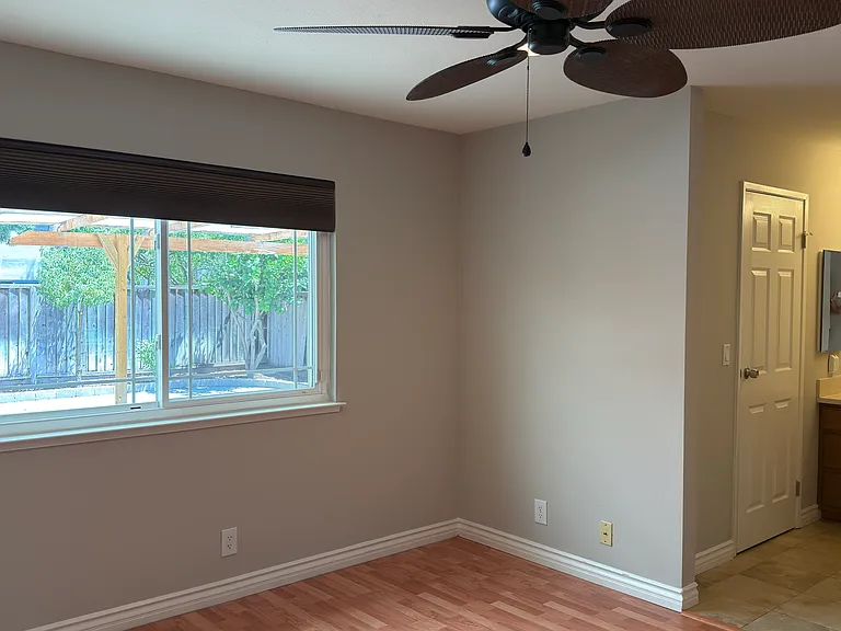 4782 Oyster Bay Dr — Photo 8