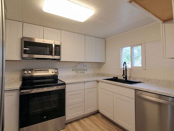 3rd image of 1021 Sanford Ave