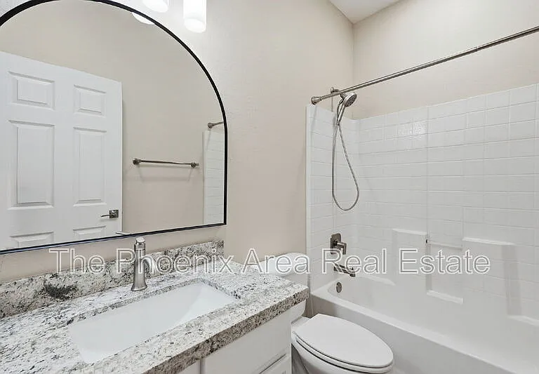 554 E San Carlos Way — Photo 23