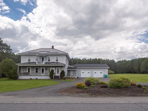 2nd image of 1327 Main Street