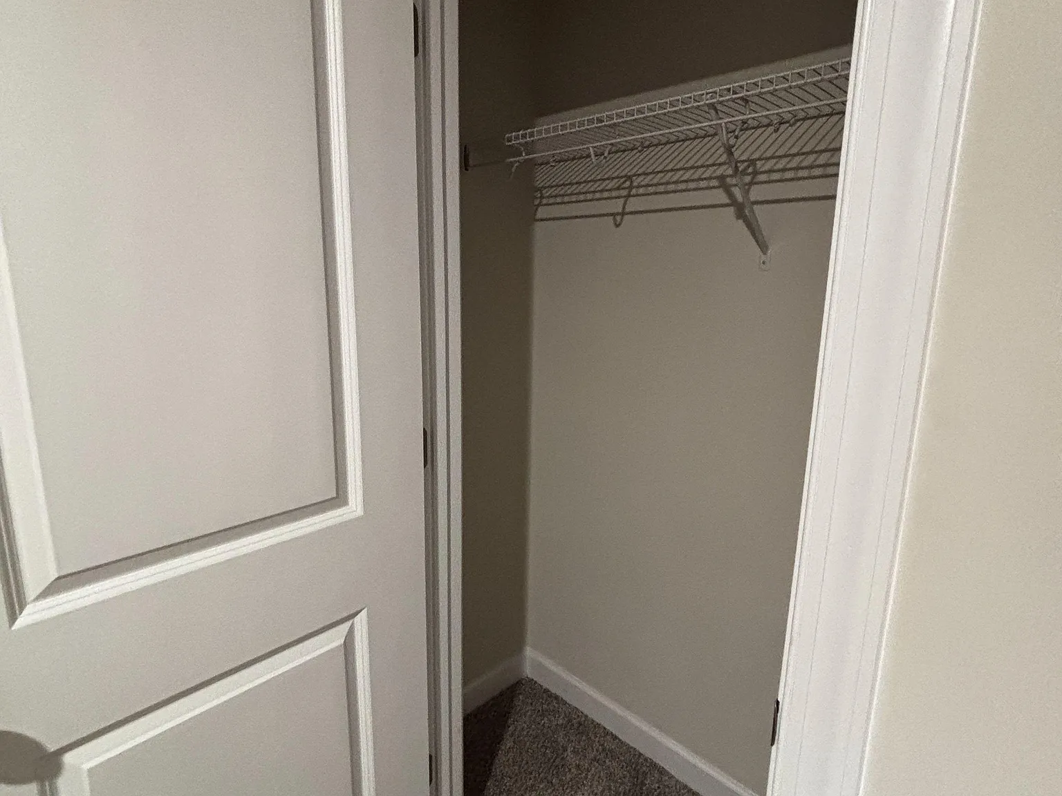 4 bed, 2.5 bath, 2053 sqft, $1,001 — Photo 3