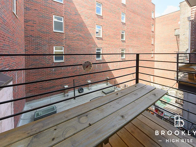 212 Evergreen Ave #3B — Photo 7