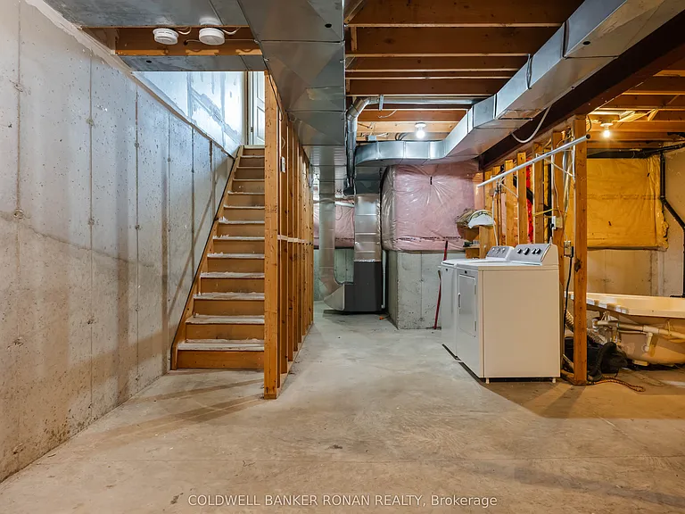 77 Montgomery Blvd — Photo 42