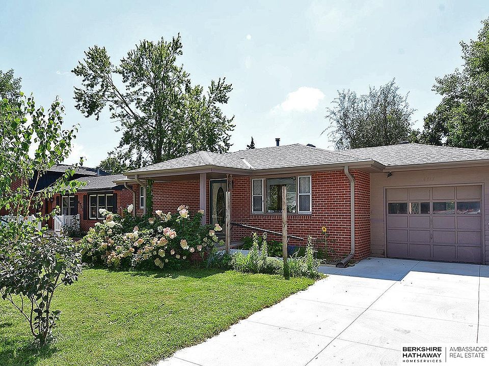 1st image of 6711 Adams St