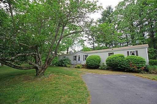 2nd image of 33 Bayberry Ln