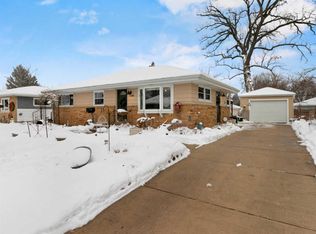 2946 S 104th St, West Allis, WI 53227