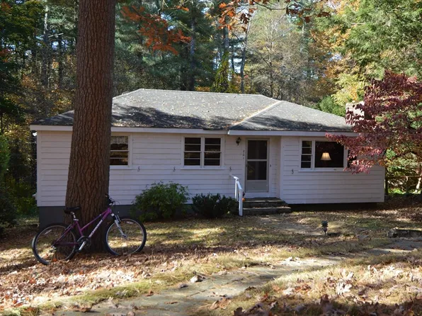 201 Farm St, Millis, MA 02054