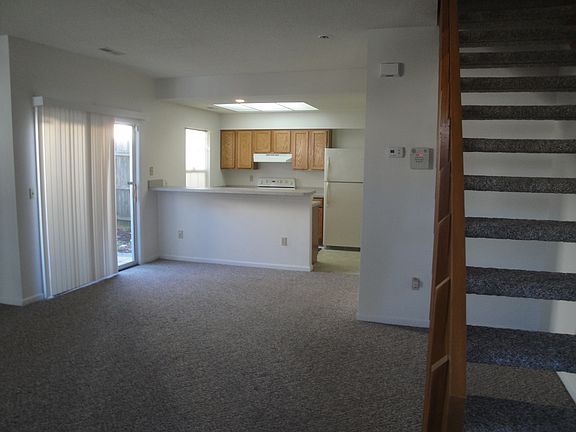 2nd image of 771 Harbor Springs Trl