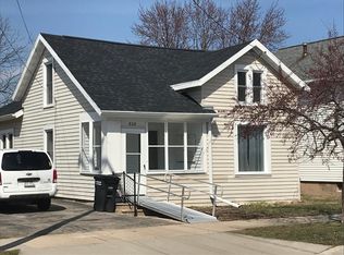 808 W 6th Ave, Oshkosh, WI 54902