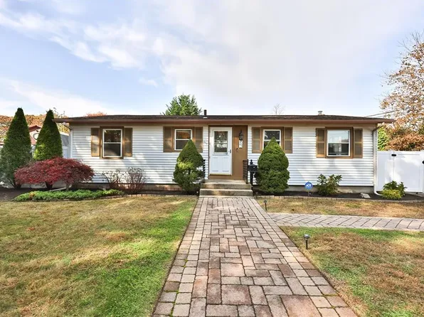 33 Morse Ave, Warwick, RI 02886