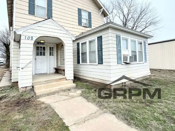 108 W 5th Ave, 108 W 5th Ave #2, Hutchinson, KS 67501