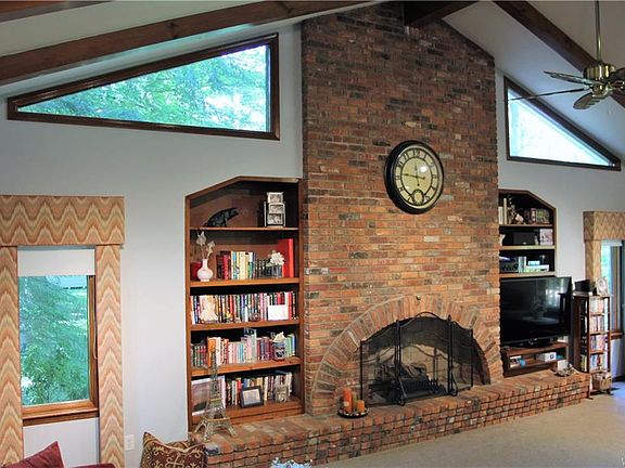 3rd image of 150 Autumnwood Dr