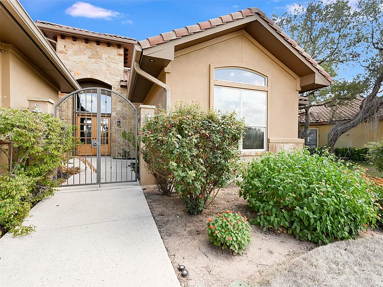 3001 Noack Dr — Photo 3