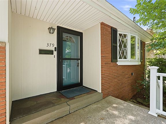 4th image of 379 Barclay Ave